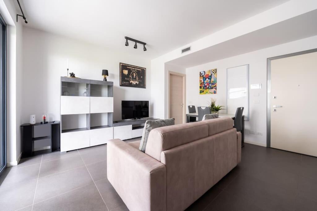 We Home - Uptown74 Bloom Apartment - Milano エクステリア 写真